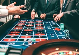 Meja Texas Poker dengan lima kartu komunal